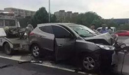 梅州车祸爆料新闻报道最新,多车相撞事故致多人伤亡，现场情况紧急处理中